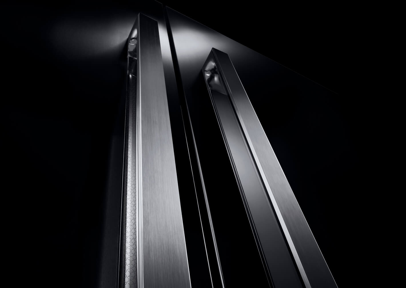 A close up of the handles on a NOIR™ Design column pair.